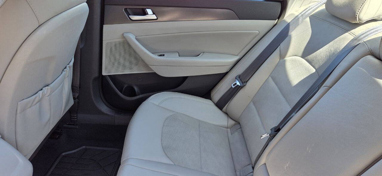 Used 2015 Hyundai Sonata Sport w/ Option Group 03 FWD image 15