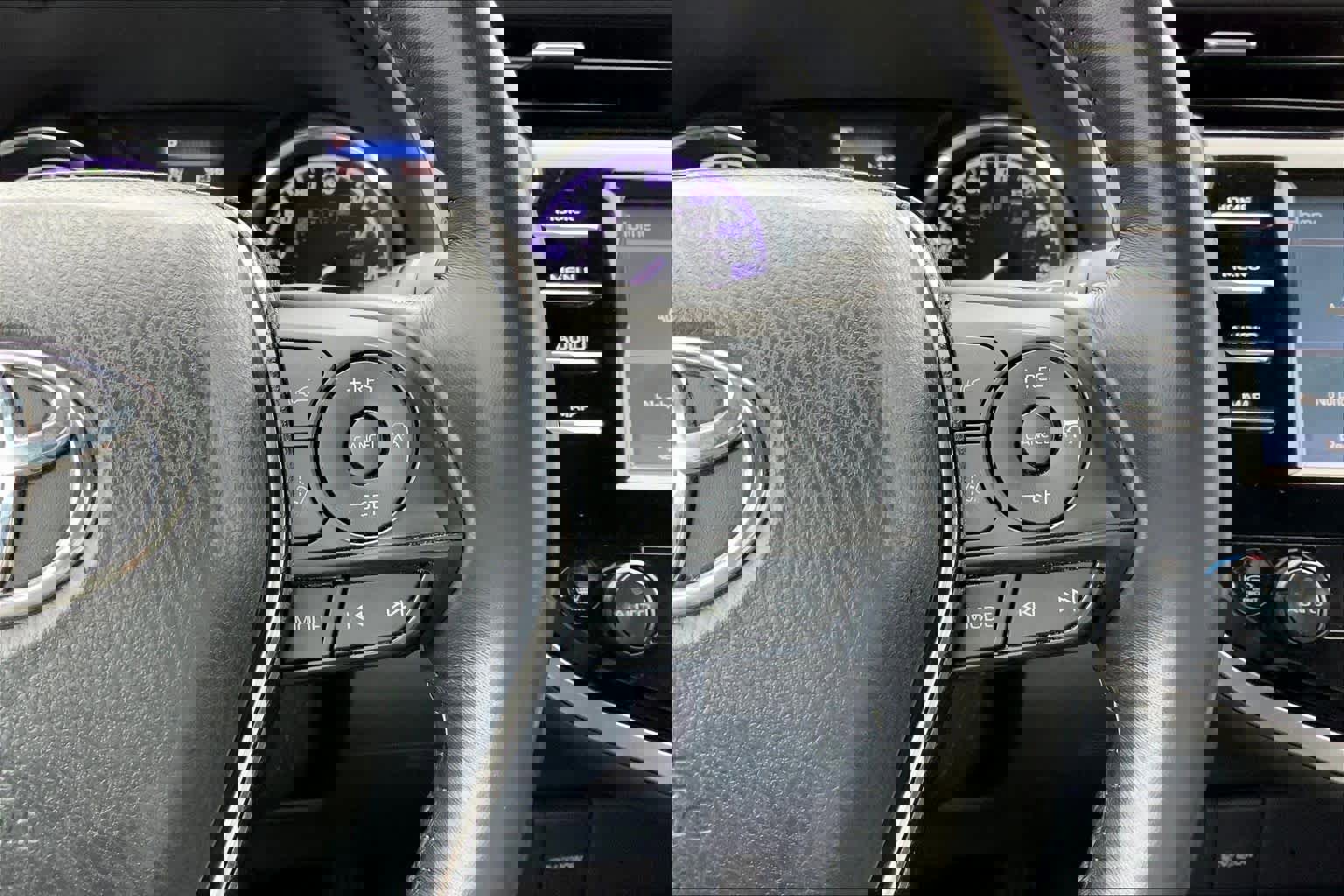 Used 2019 Toyota Camry SE image 24