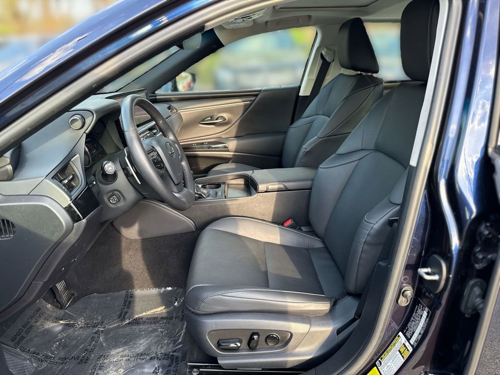 Used 2023 Lexus ES 350 w/ Premium Package image 12