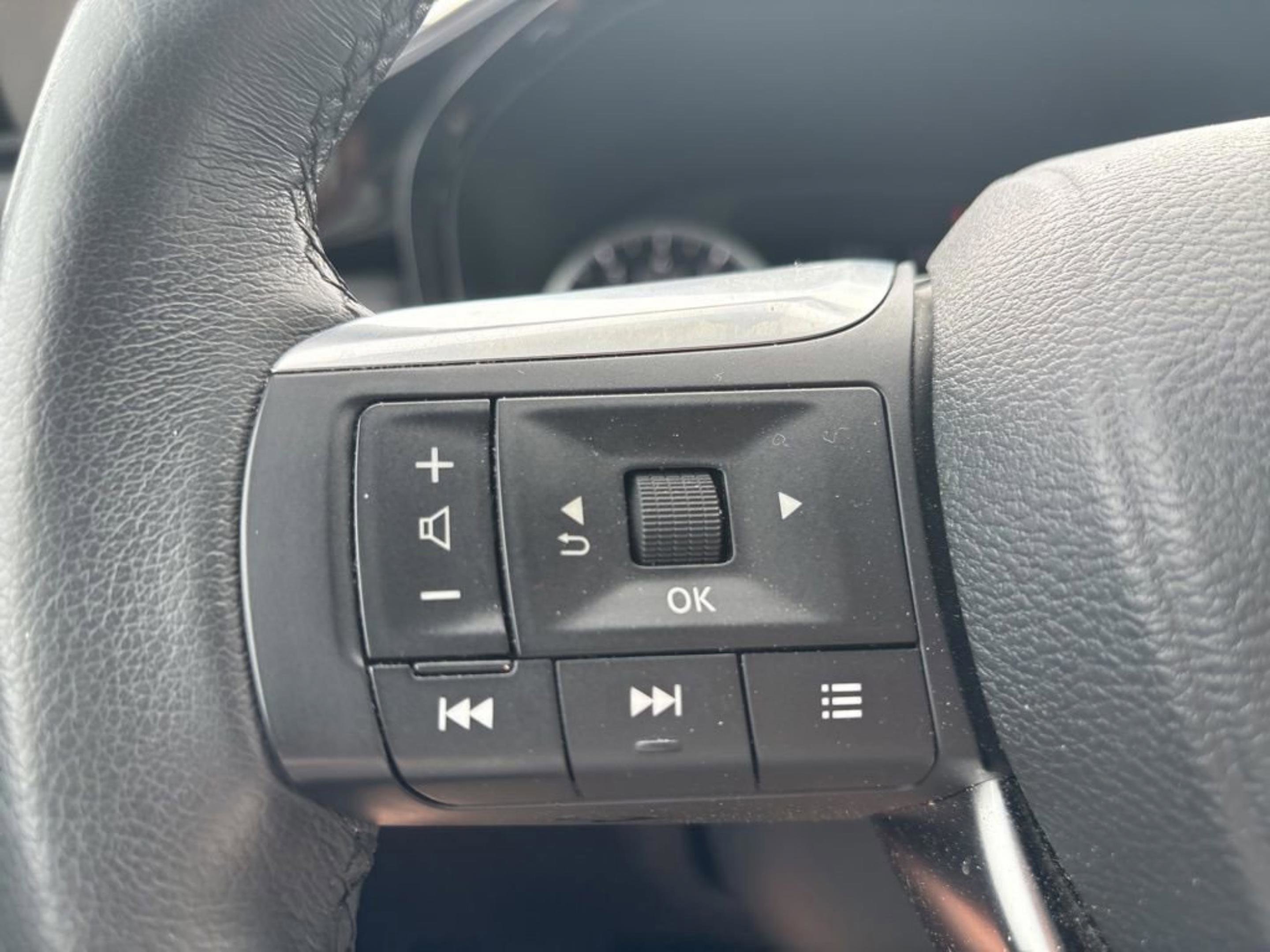 Used 2023 INFINITI QX60 Pure image 17