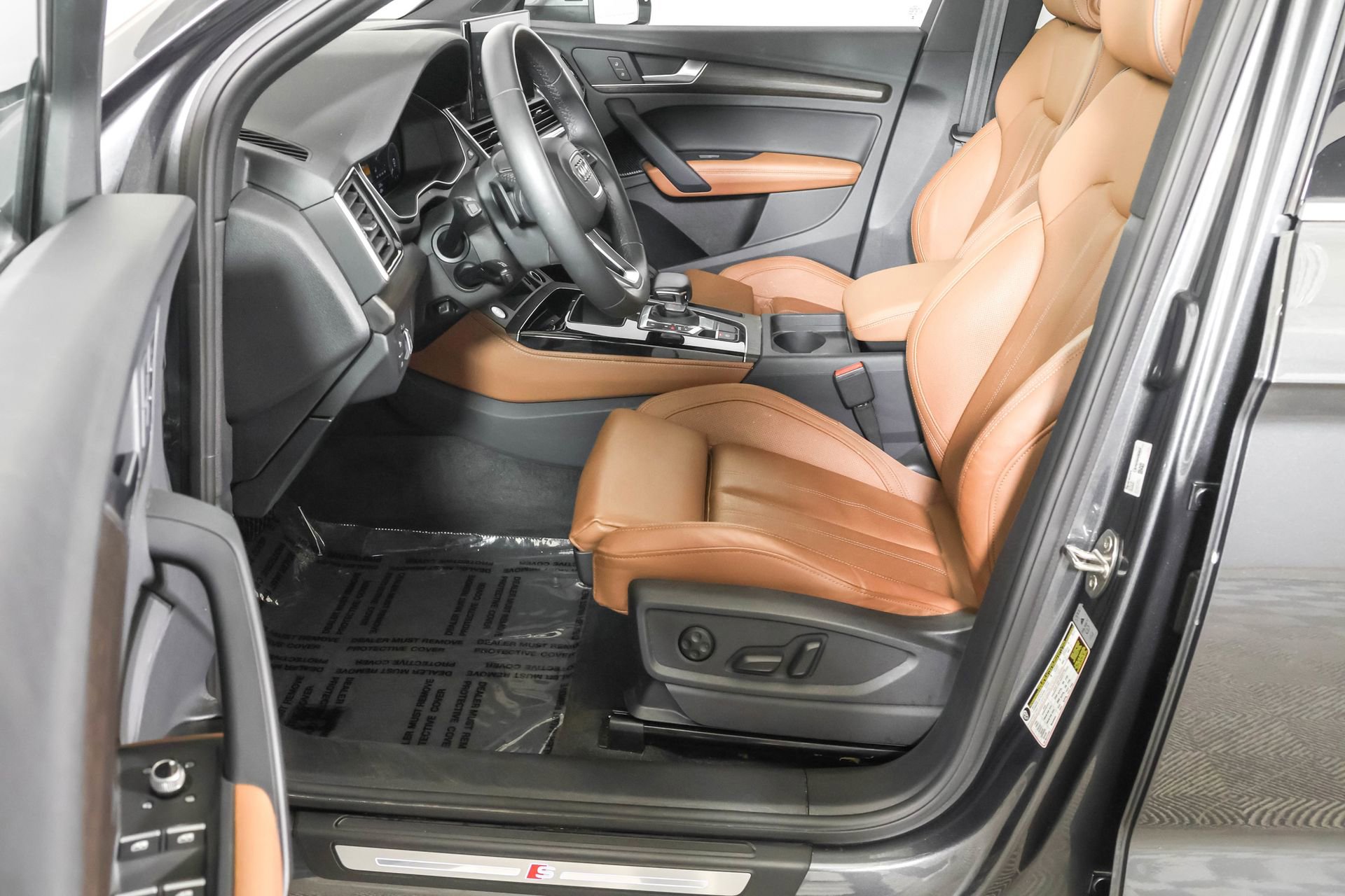 Used 2023 Audi Q5 e Premium Plus w/ Premium Plus Package image 24