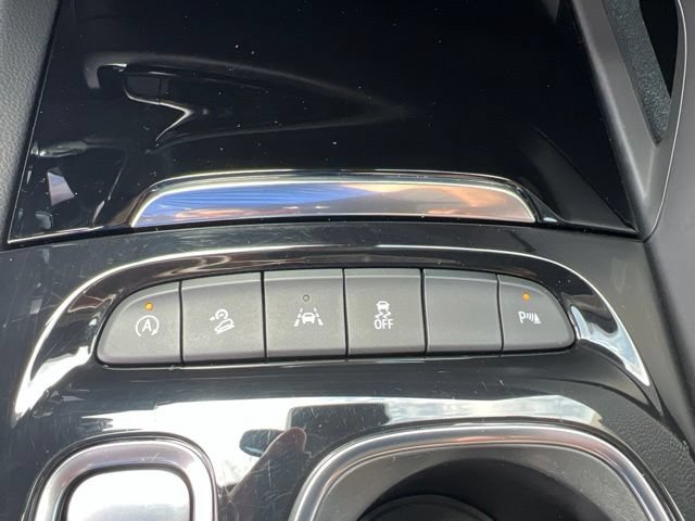 Used 2023 Buick Envision Essence AWD/4WD image 34