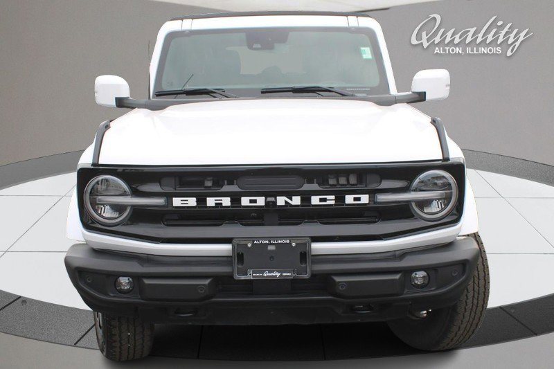 Used 2023 Ford Bronco Outer Banks image 11
