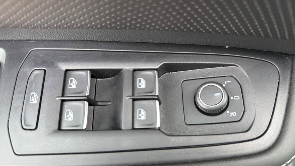 Used 2024 Volkswagen Atlas SE image 26