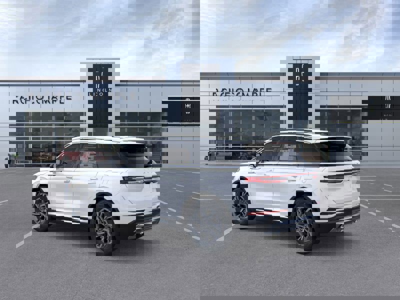 New 2026 Lincoln Corsair Premiere image 4