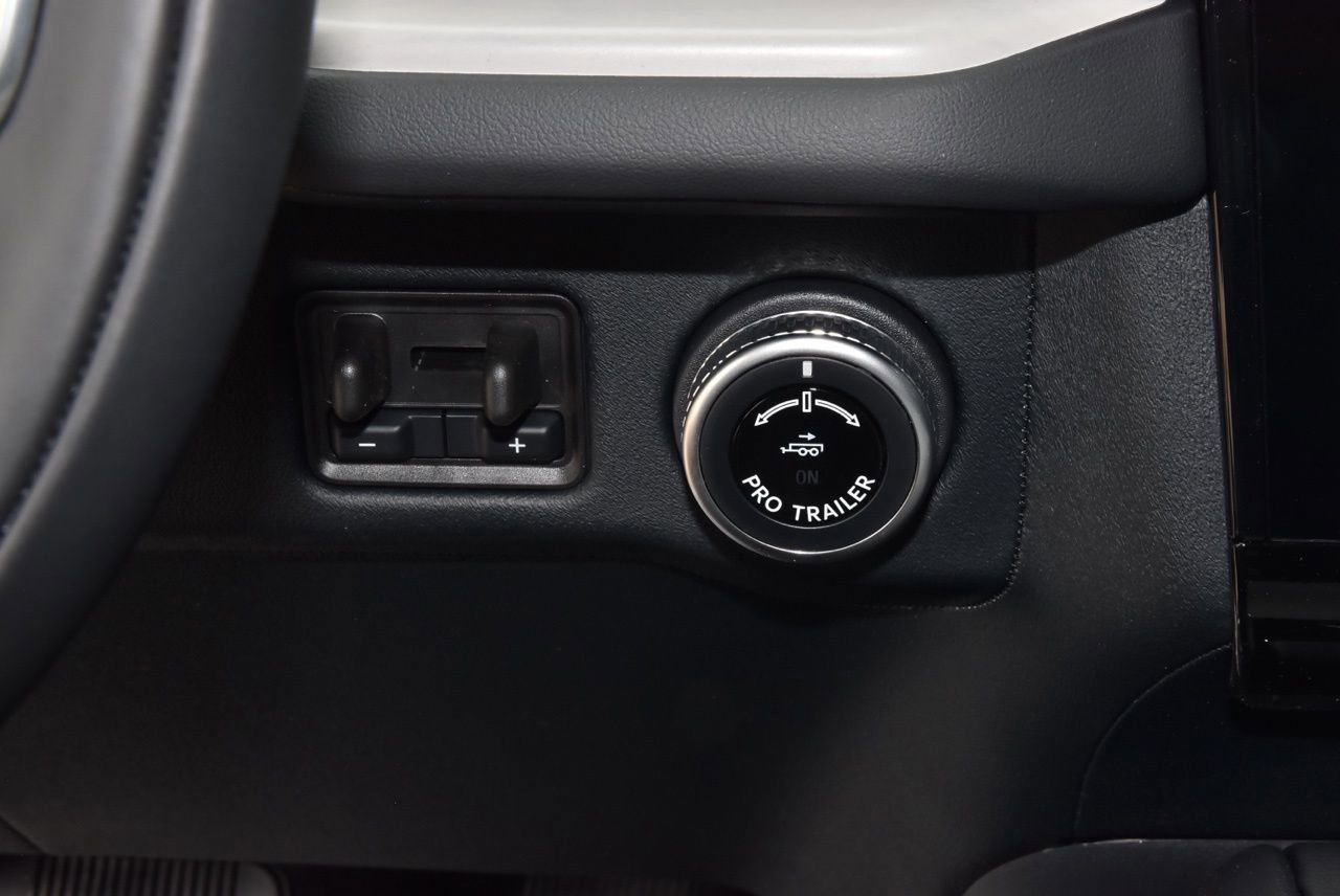 New 2026 Lincoln Navigator Reserve w/ Jet Appearance Package image 39