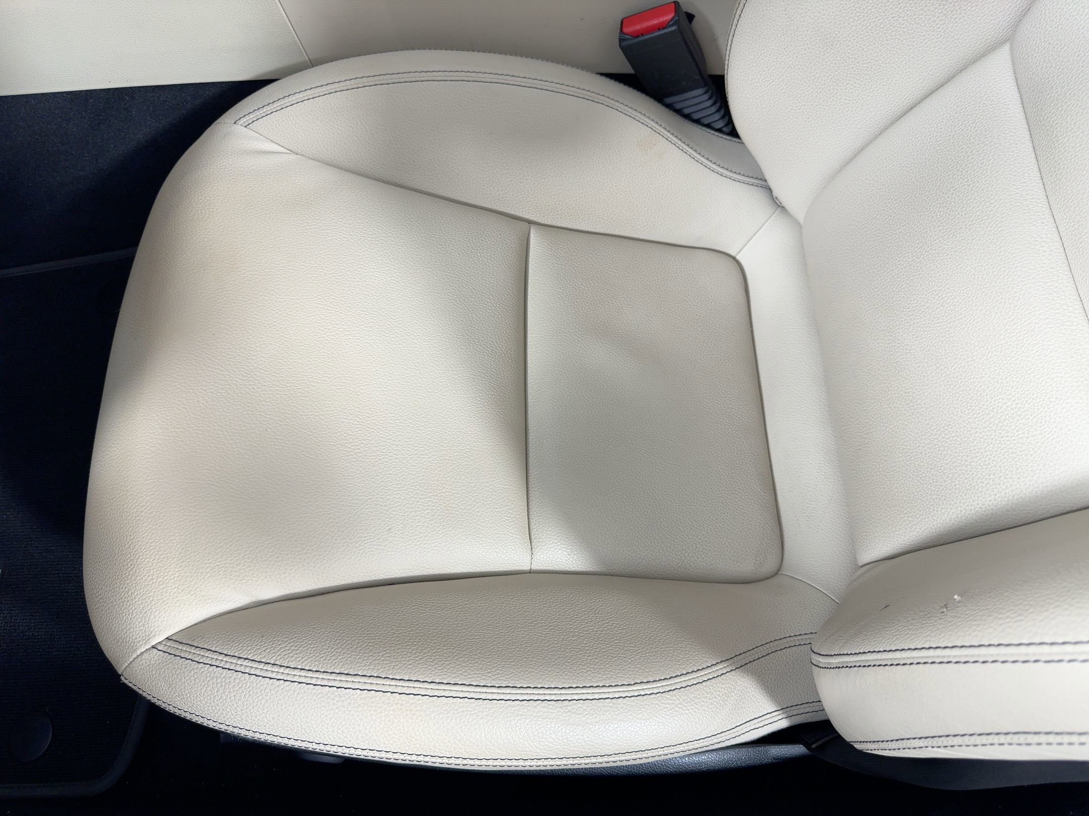 Used 2020 Mercedes-Benz SLC 300 image 12