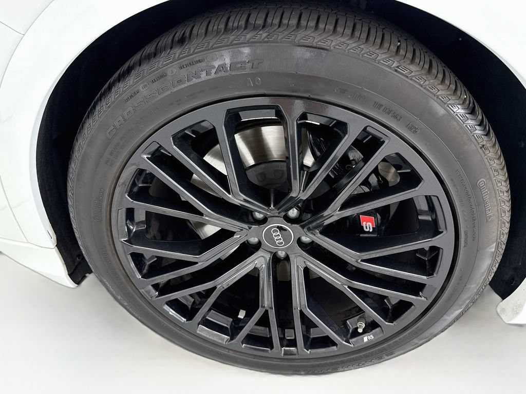 Certified 2025 Audi SQ8 Prestige AWD/4WD image 29