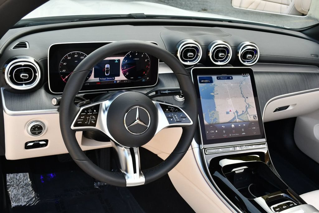 Used 2024 Mercedes-Benz CLE 300 4MATIC Cabriolet image 12