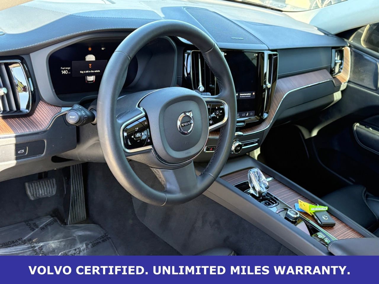 Certified 2024 Volvo XC60 B5 Ultimate image 16