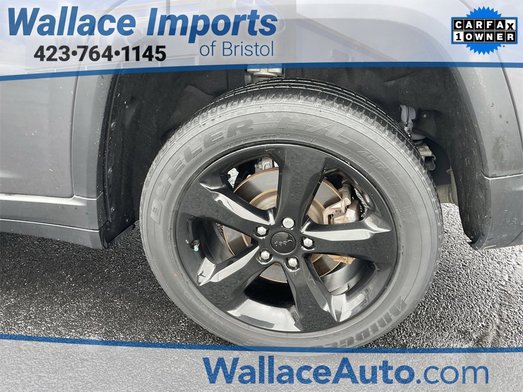 Used 2021 Jeep Grand Cherokee L Laredo image 7