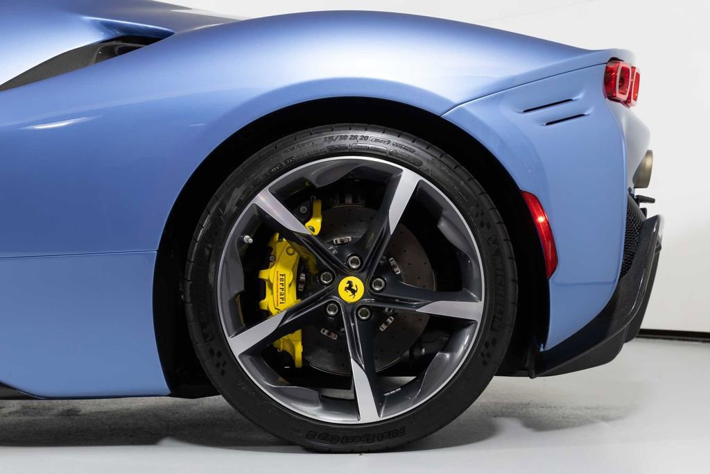 Used 2022 Ferrari SF90 Stradale image 13