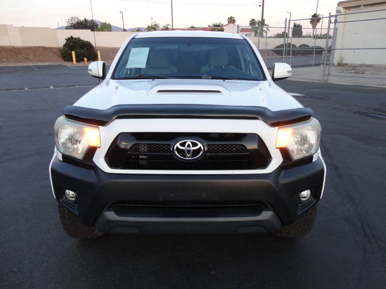 Used 2015 Toyota Tacoma PreRunner w/ TRD Sport Package RWD image 2