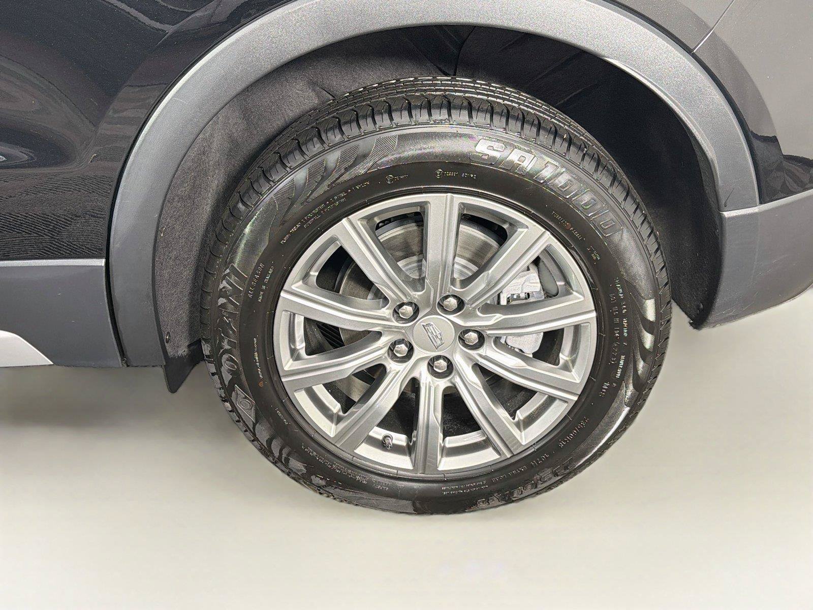 Used 2020 Cadillac XT4 Premium Luxury w/ Cold Weather Package AWD/4WD image 35