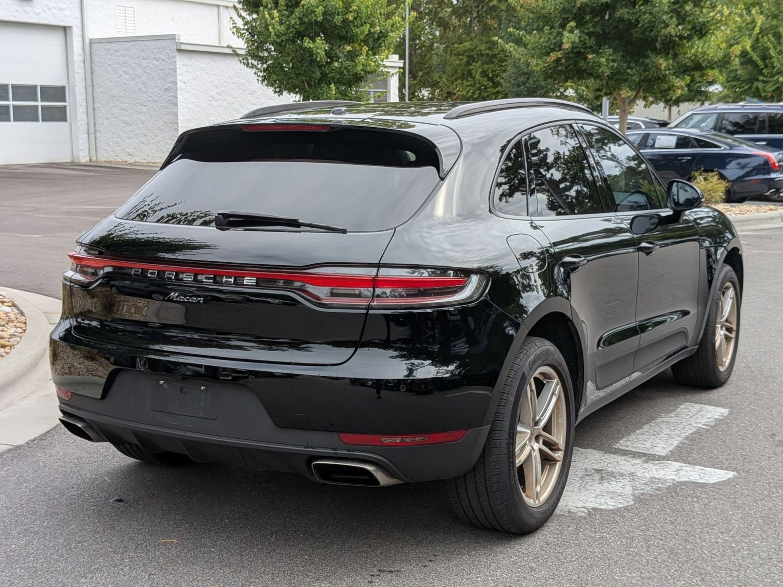 Used 2021 Porsche Macan image 3