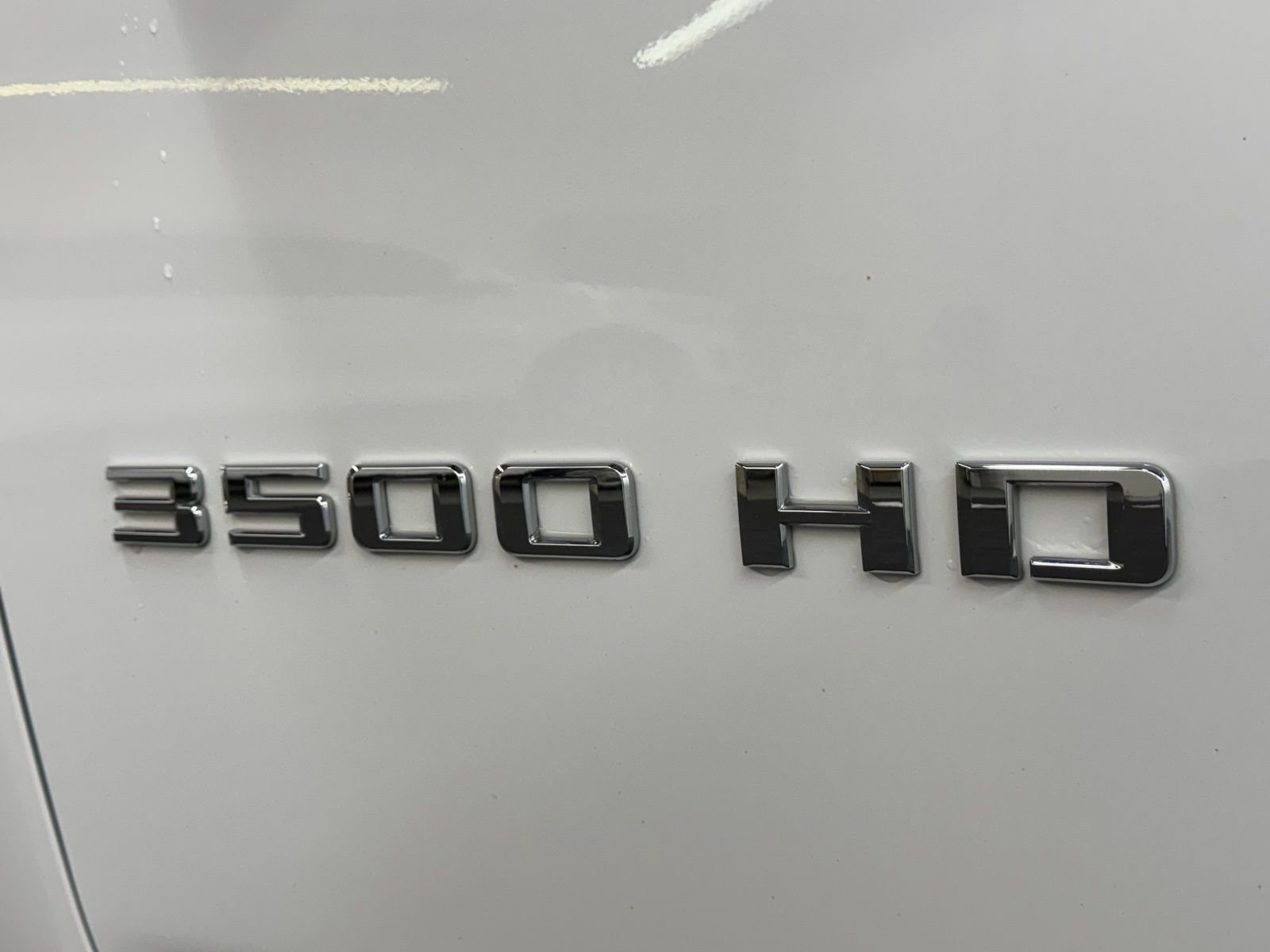 Used 2024 Chevrolet Silverado 3500 LT image 7