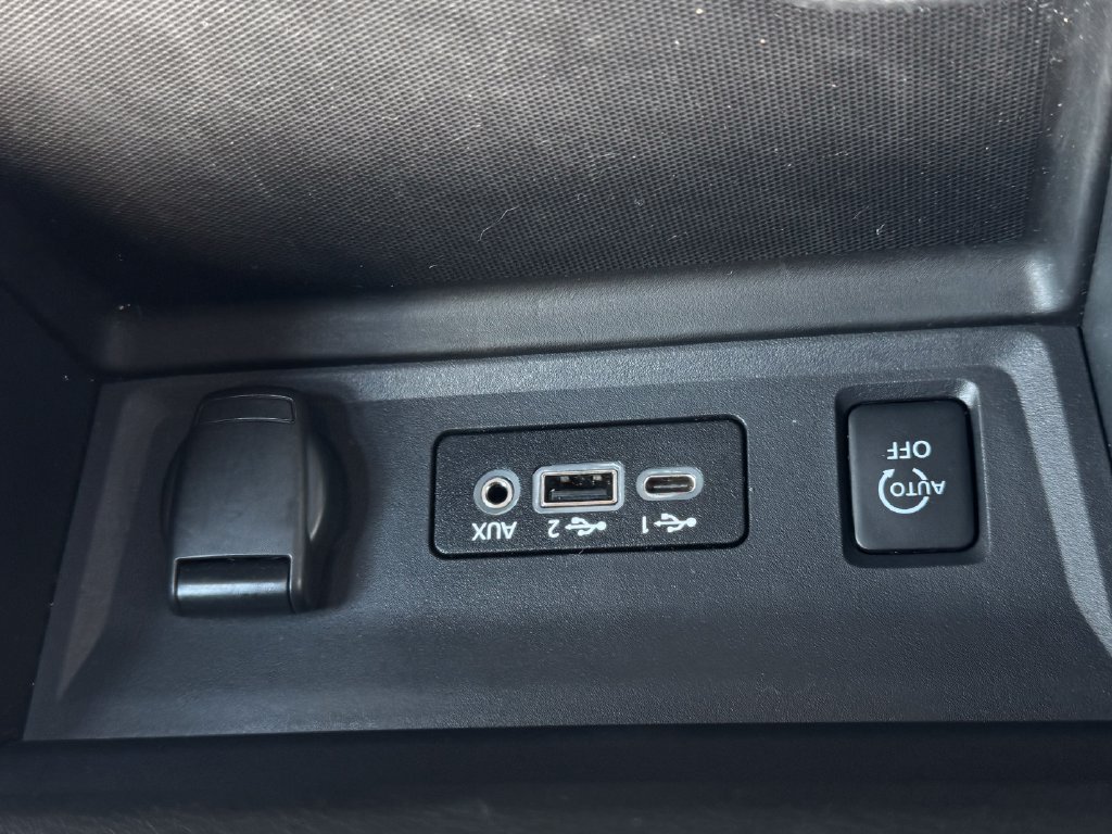 Used 2024 Nissan Sentra SV FWD image 23