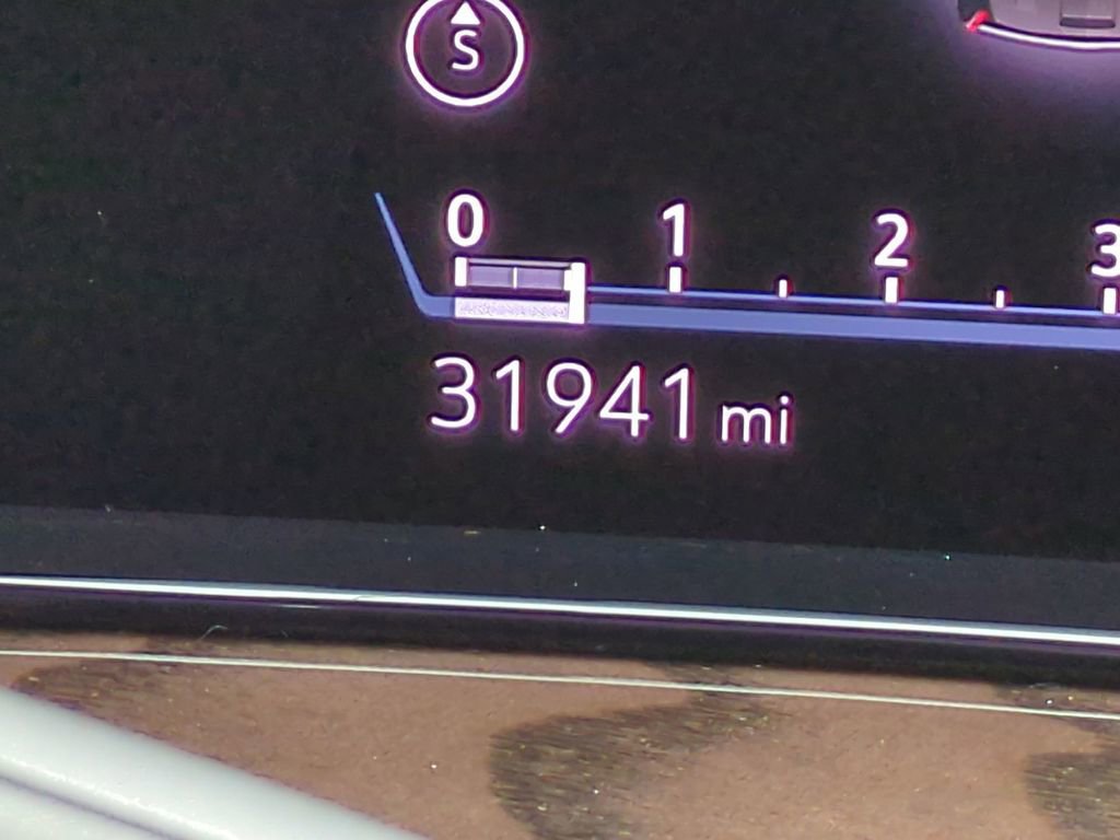 Used 2024 Cadillac Escalade Premium Luxury Platinum image 28