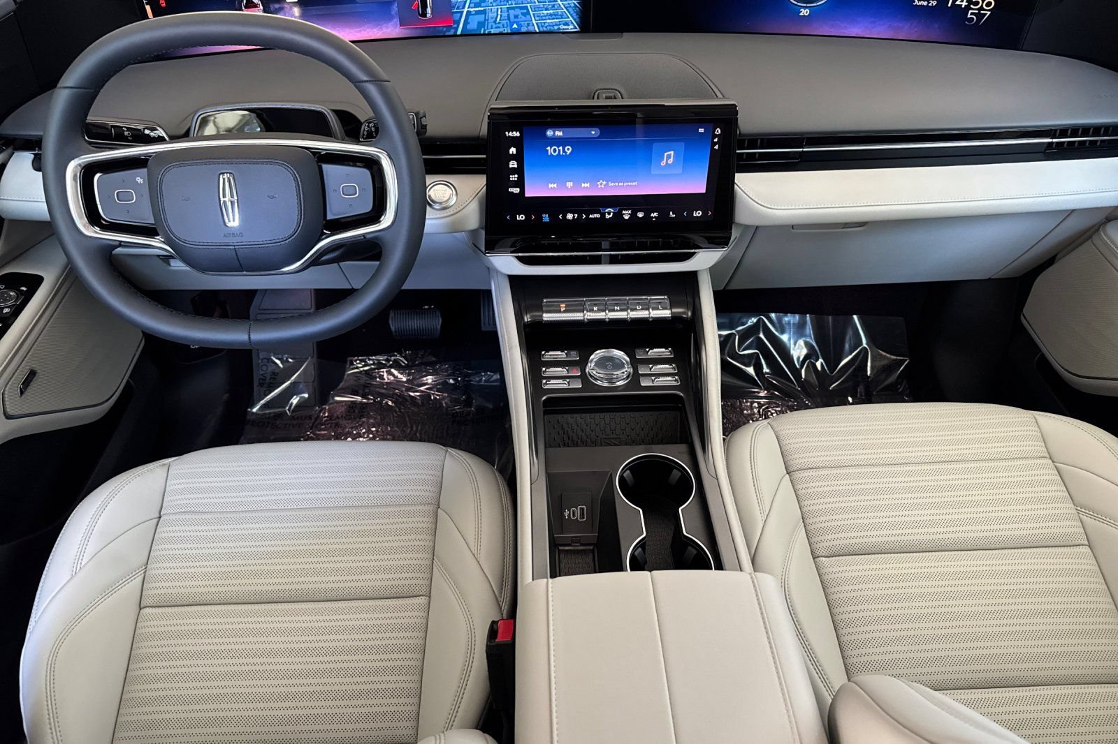 New 2026 Lincoln Nautilus Reserve w/ Jet Appearance Package AWD/4WD image 10