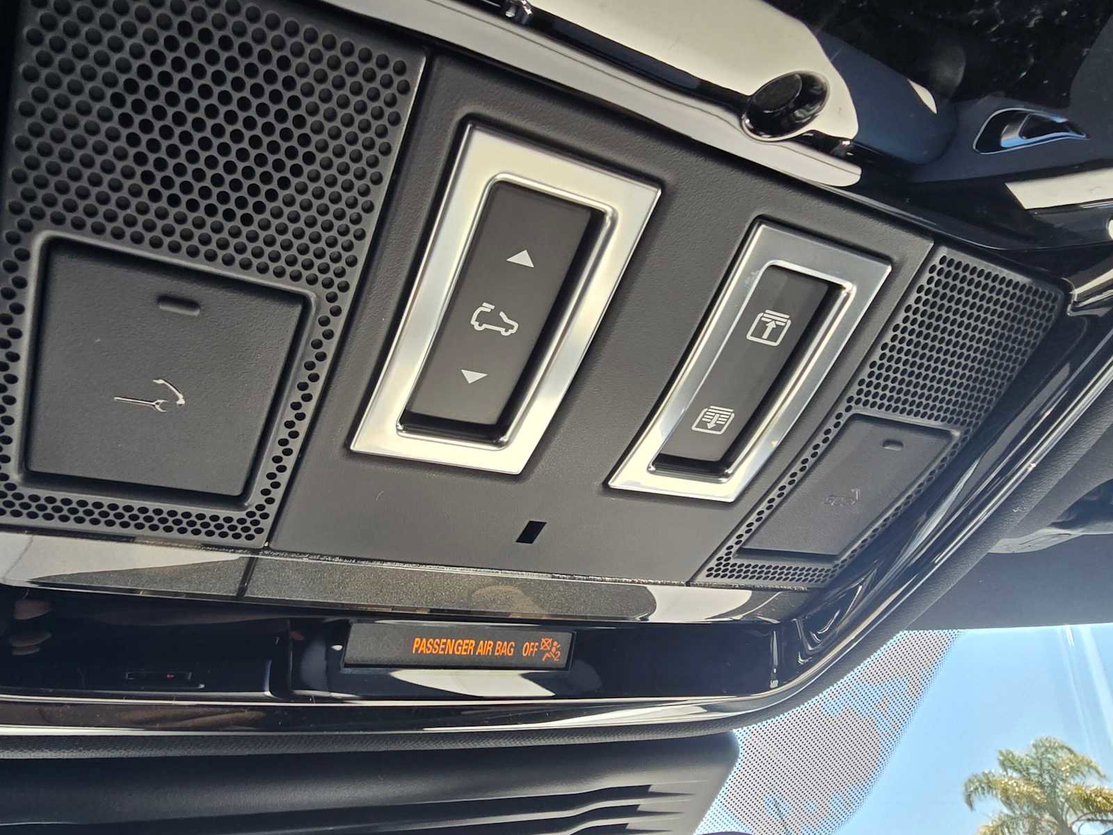 New 2026 Land Rover Range Rover Velar Dynamic SE image 32