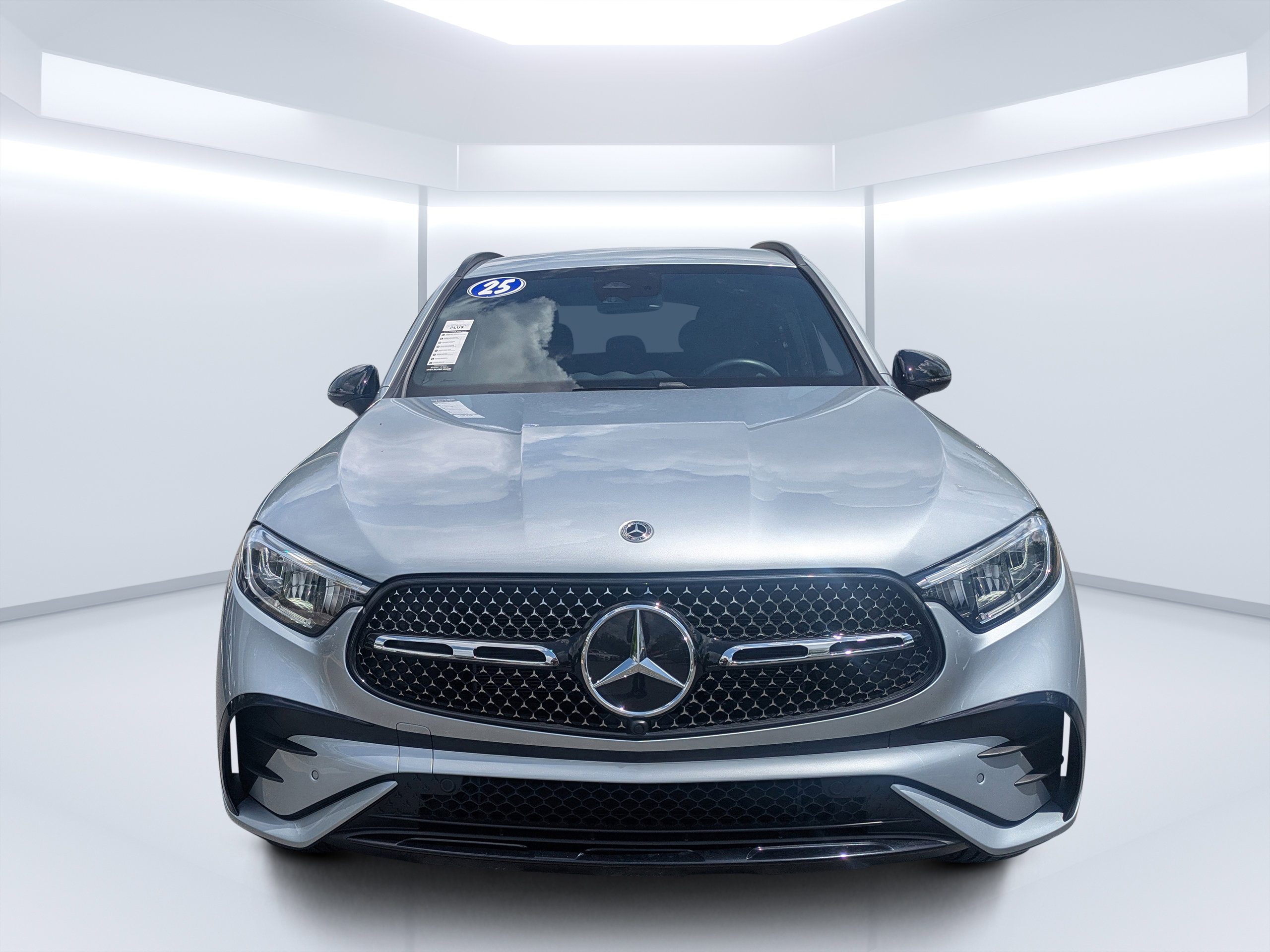 Certified 2025 Mercedes-Benz GLC 300 4MATIC image 8