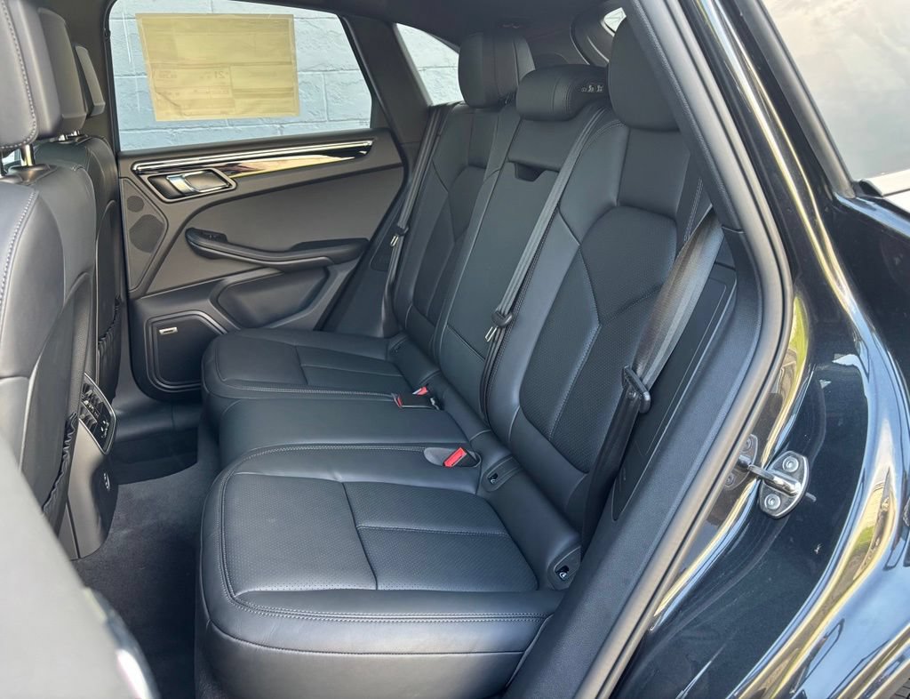 New 2026 Porsche Macan AWD/4WD image 7
