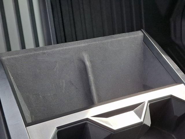 Used 2024 Tesla Cybertruck AWD Crew Cab image 26