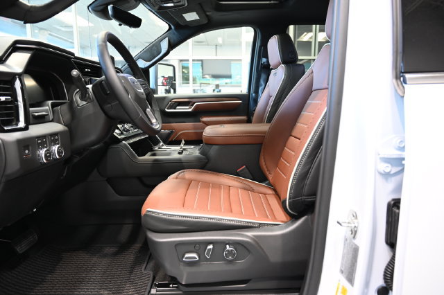 New 2026 GMC Sierra 3500 Denali Ultimate AWD/4WD image 16
