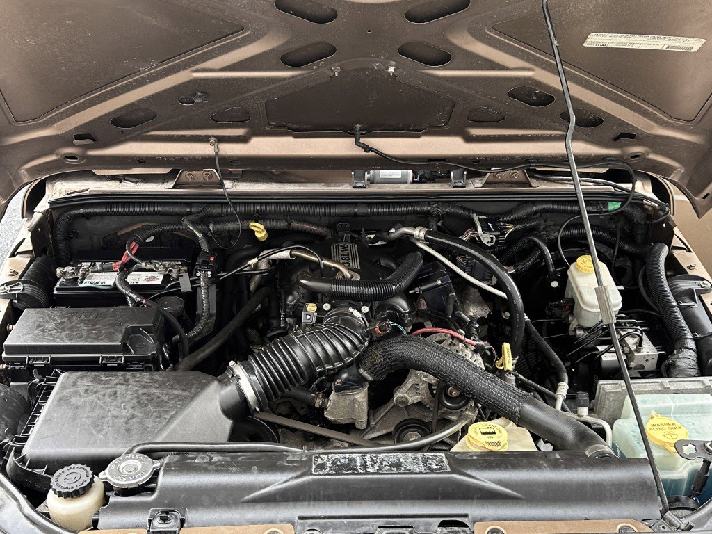 Used 2011 Jeep Wrangler Unlimited 70th Anniversary w/ Connectivity Group image 35