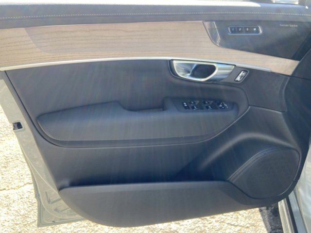 New 2026 Volvo XC90 B6 Plus w/ Protection Package Premier image 12