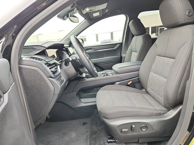 Used 2025 GMC Acadia Elevation image 16