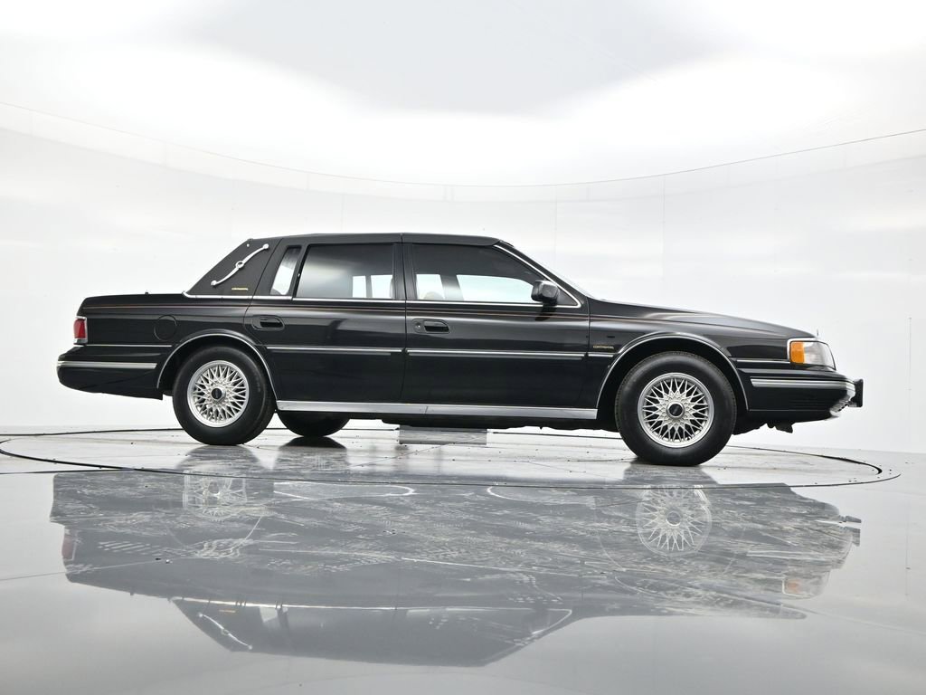 Used 1990 Lincoln Continental Signature image 39