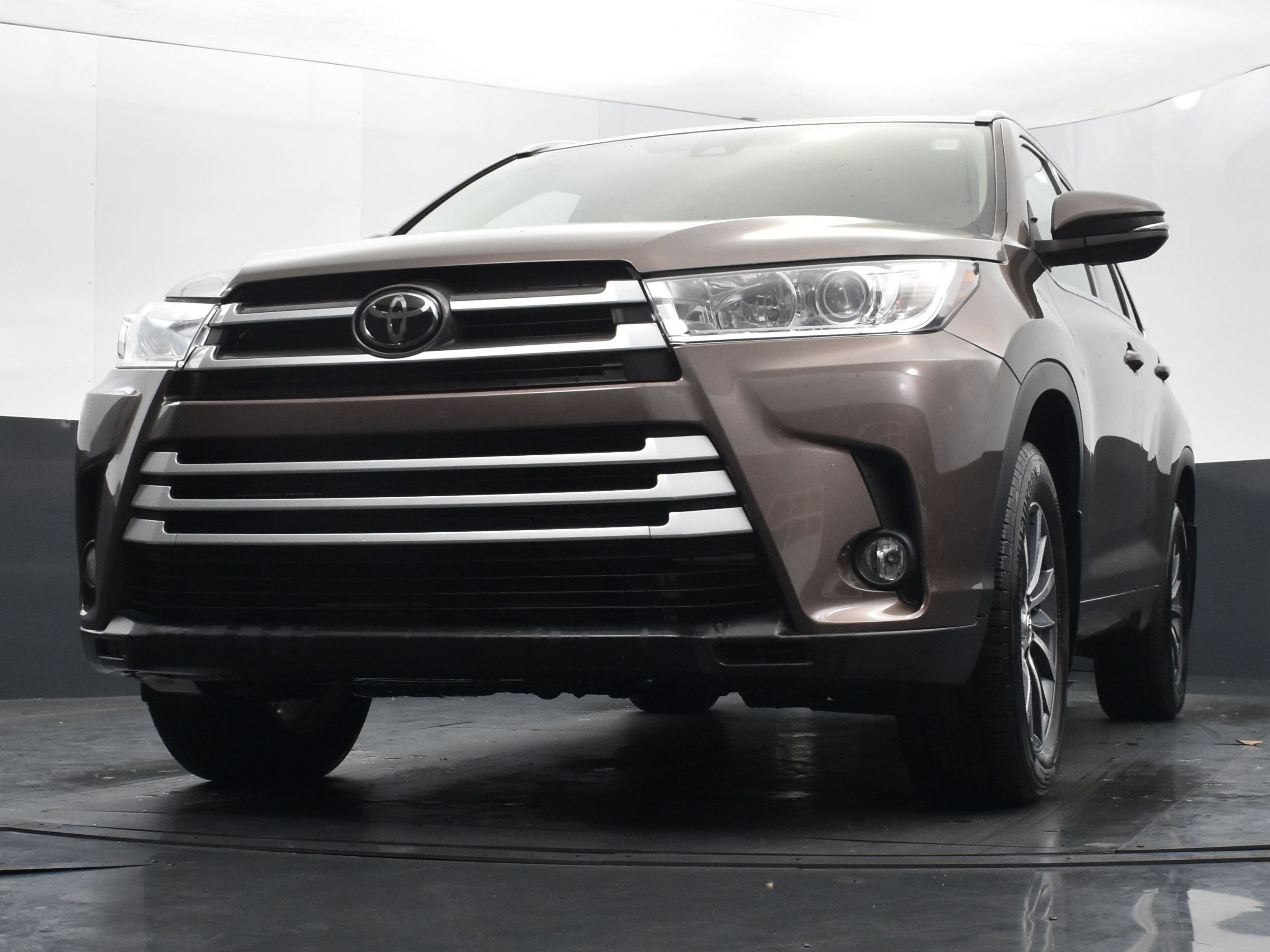 Used 2018 Toyota Highlander XLE image 35