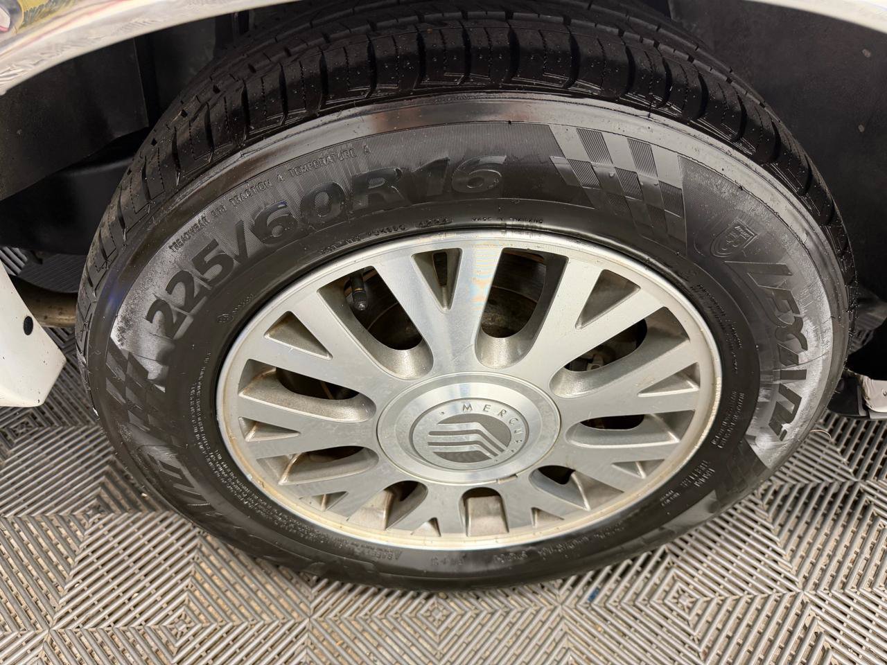 Used 2003 Mercury Grand Marquis LS RWD image 32