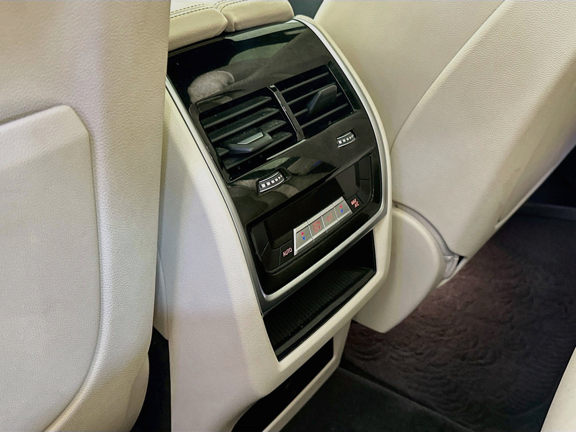 Used 2020 BMW X5 sDrive40i w/ M Sport Package RWD image 28