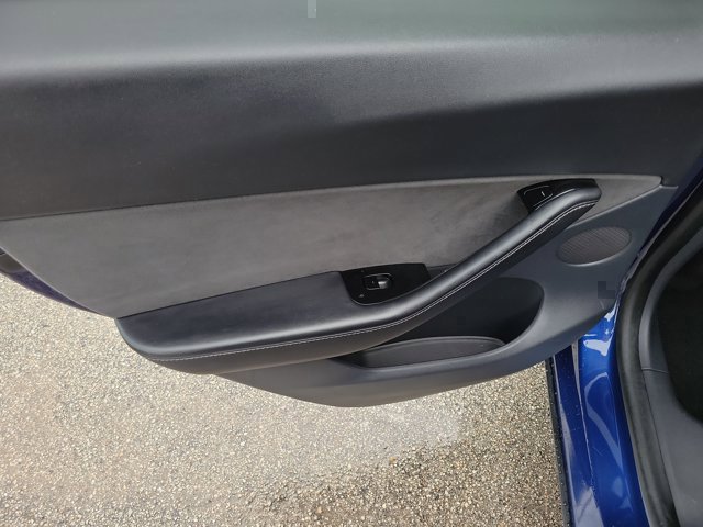 Used 2020 Tesla Model Y Long Range AWD/4WD image 10