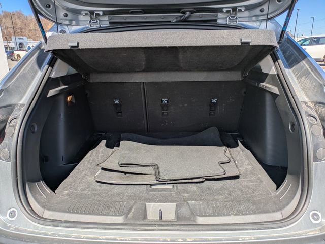 Used 2025 Chevrolet Trax LT w/ LT Convenience Package FWD image 32