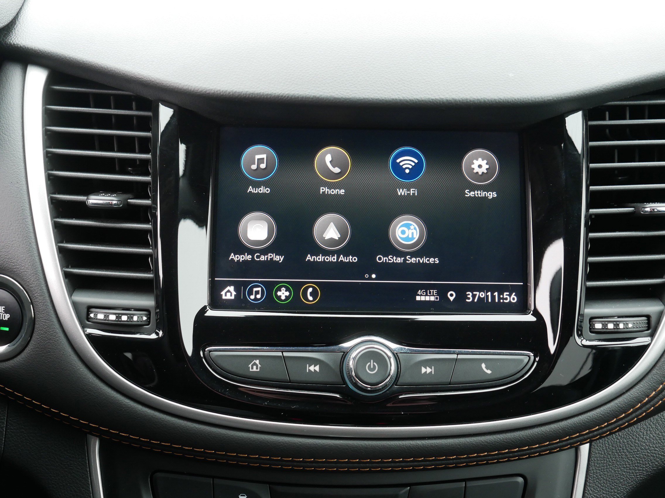 Used 2022 Chevrolet Trax LT w/ Sport Edition image 30