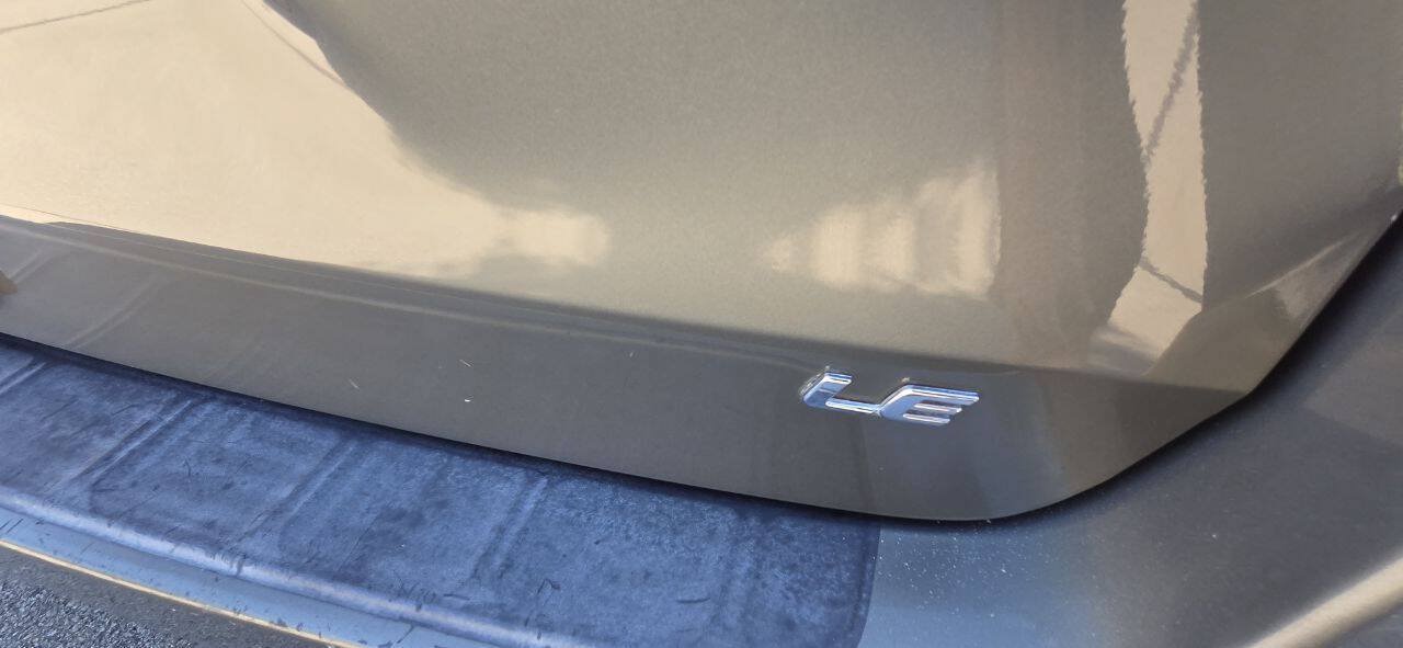 Used 2011 Toyota Sienna LE FWD image 10