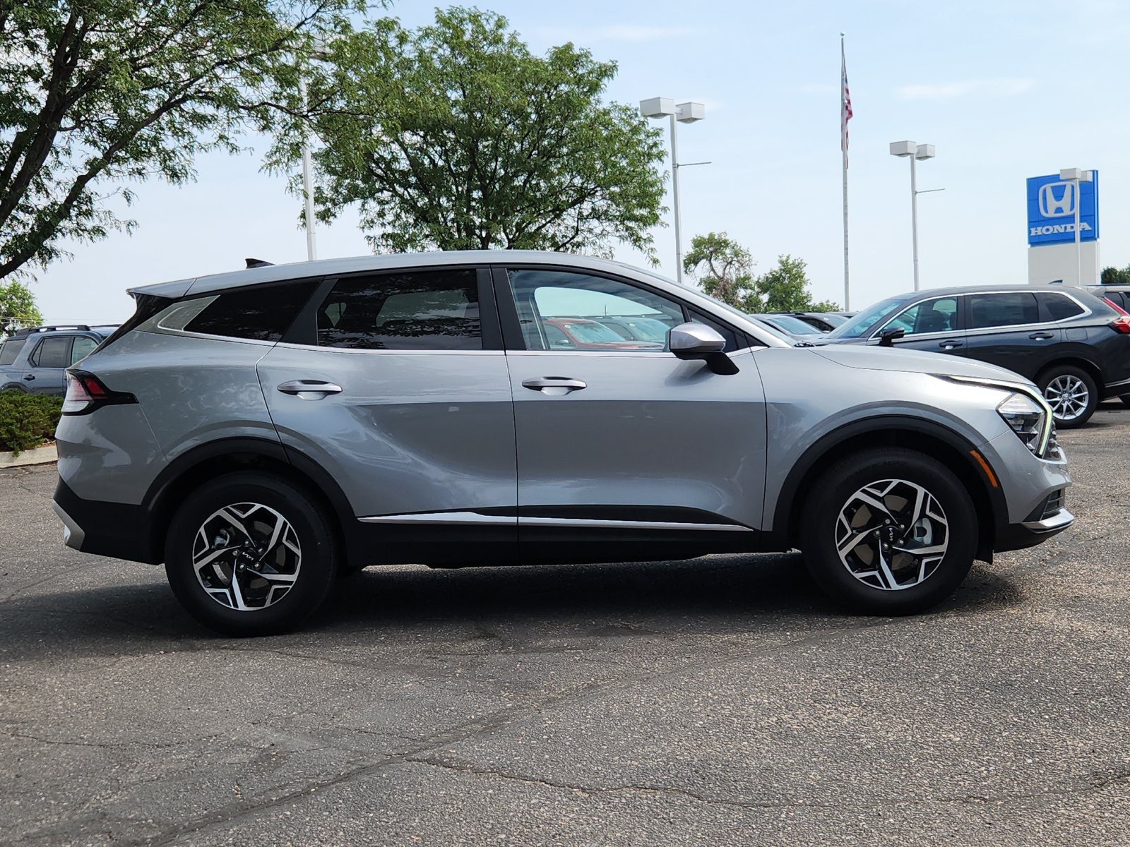 Used 2023 Kia Sportage LX AWD/4WD image 6