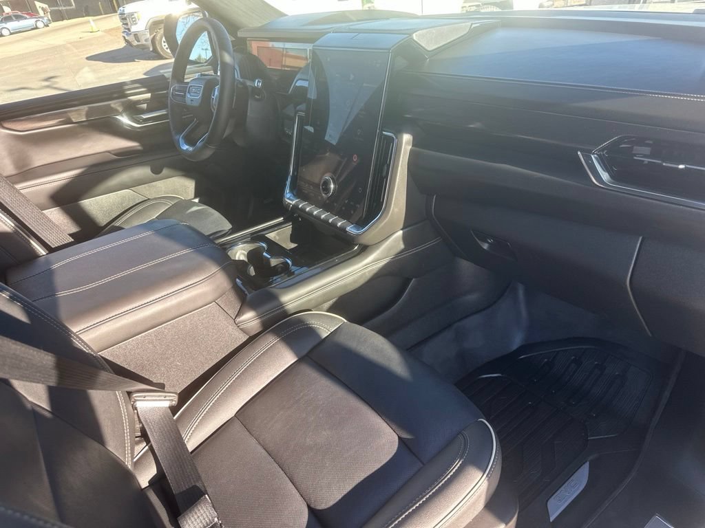 Certified 2025 GMC Yukon Elevation AWD/4WD image 29