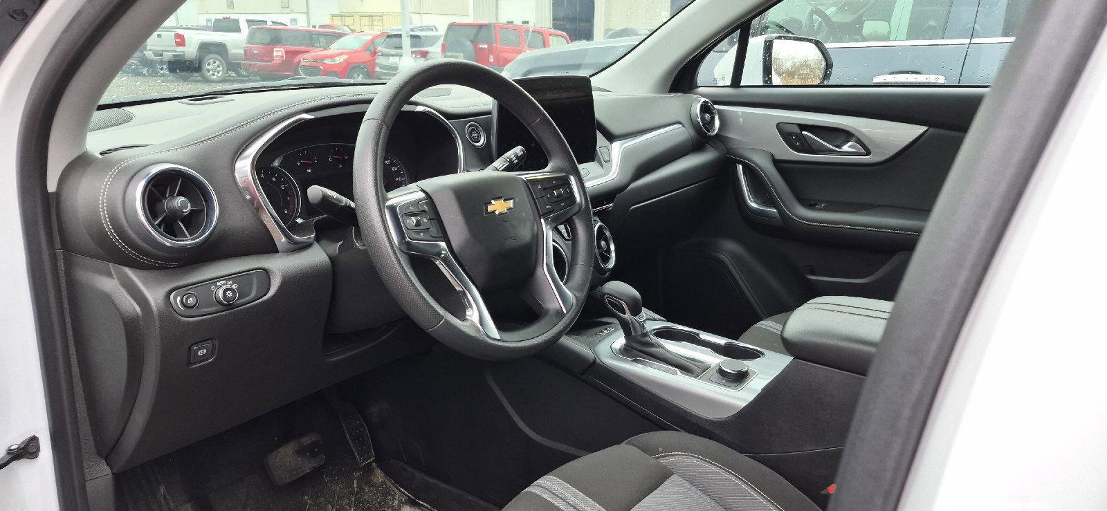 Used 2023 Chevrolet Blazer LT w/ Convenience Package image 8