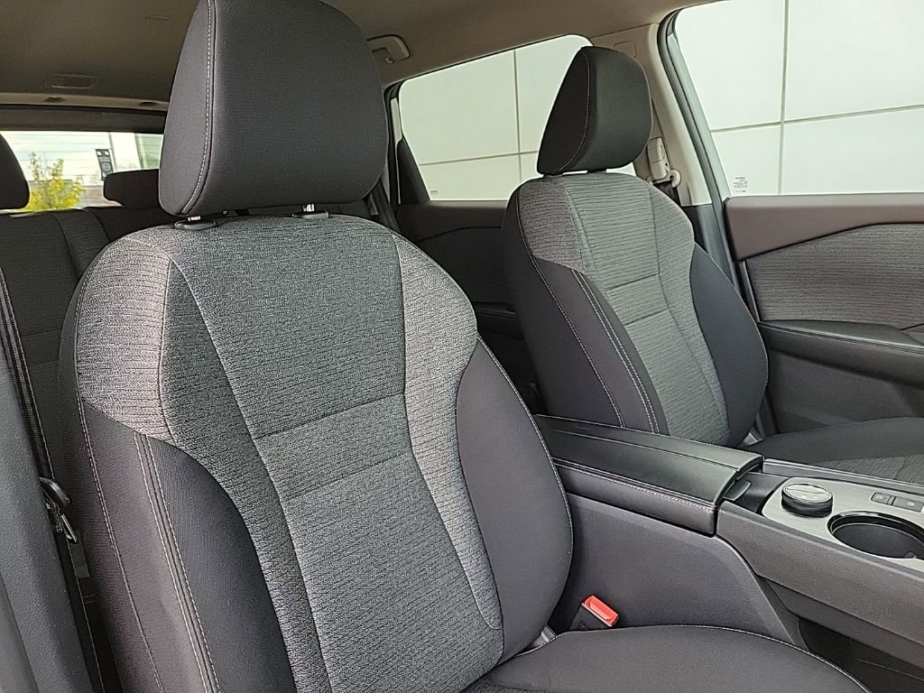 Certified 2022 Nissan Rogue SV image 14