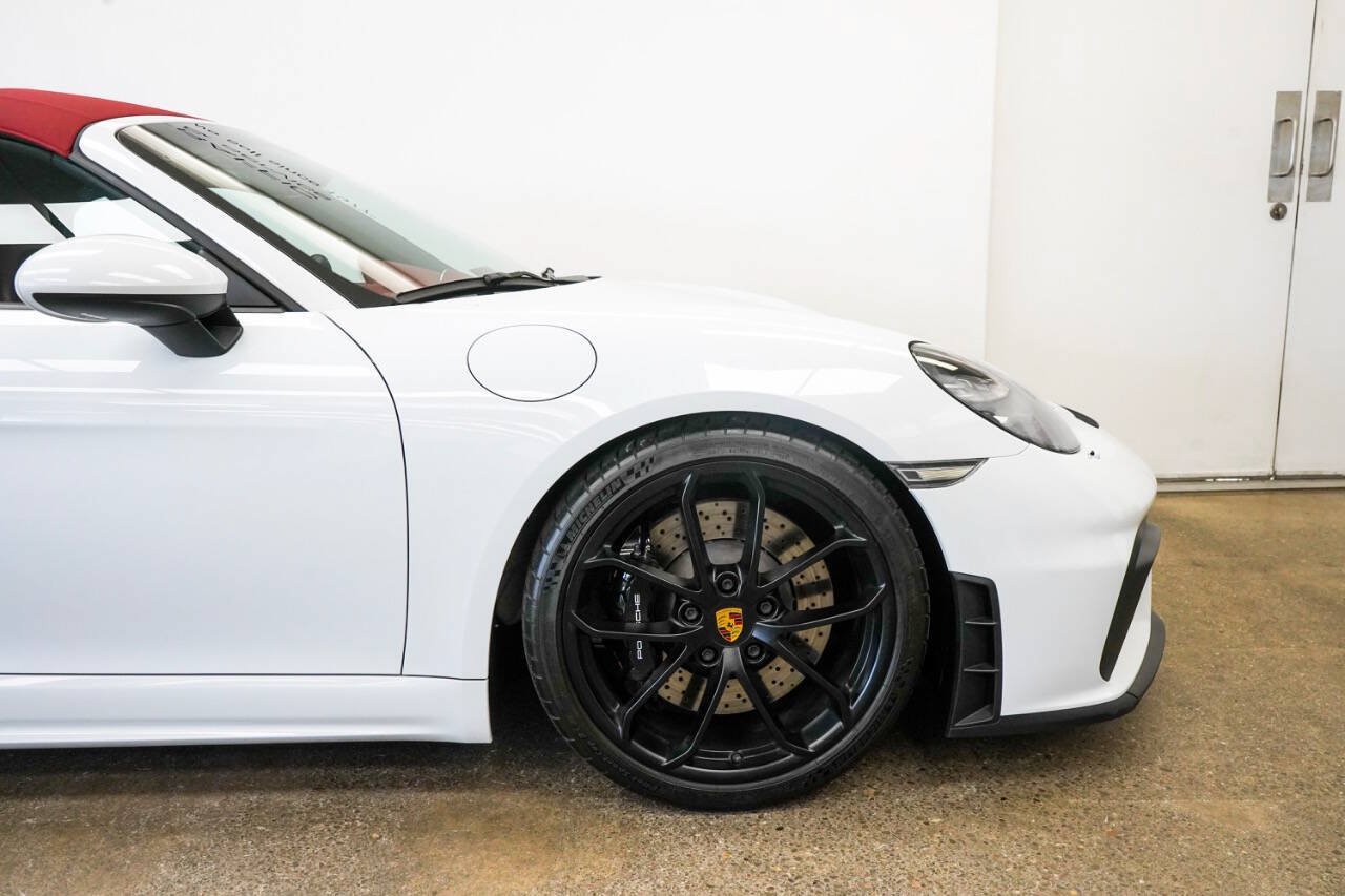 Used 2020 Porsche 718 Boxster Spyder RWD image 21