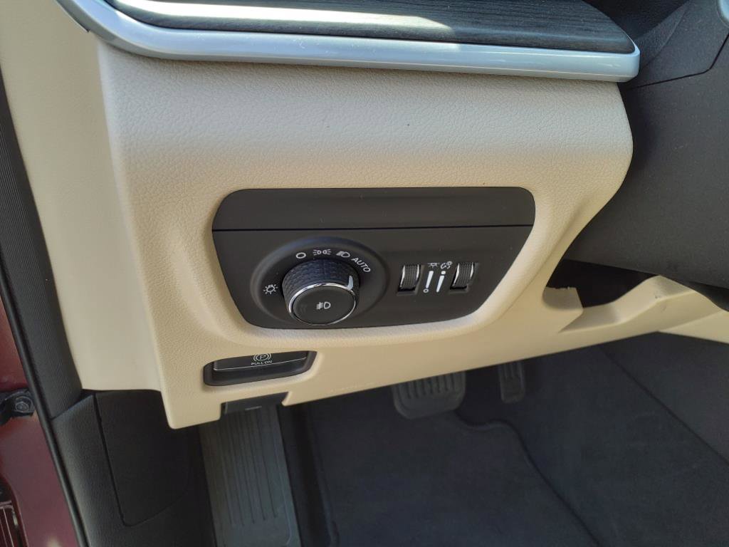 Used 2024 Jeep Grand Cherokee Limited image 9