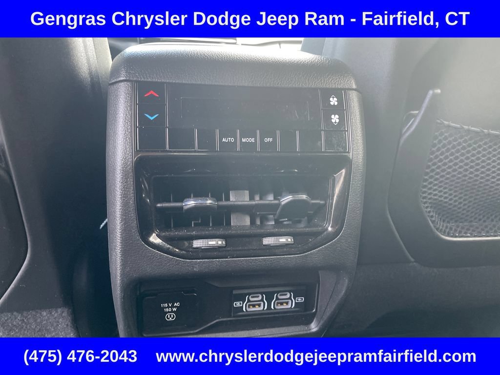 Used 2023 Jeep Grand Cherokee L Altitude AWD/4WD image 47