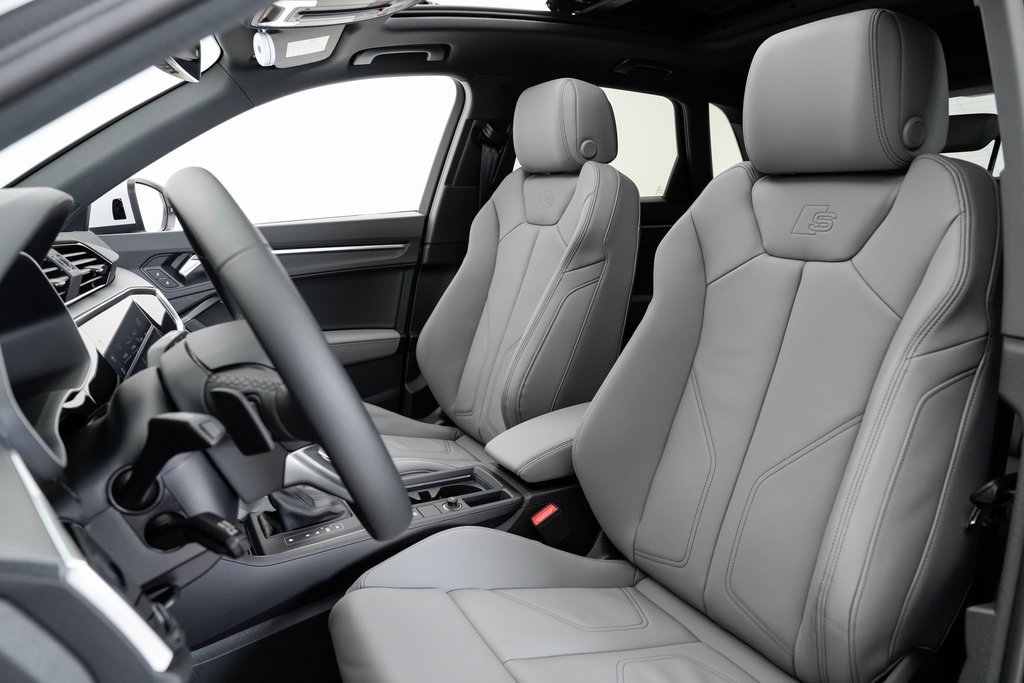 Certified 2024 Audi Q3 2.0T Premium image 13
