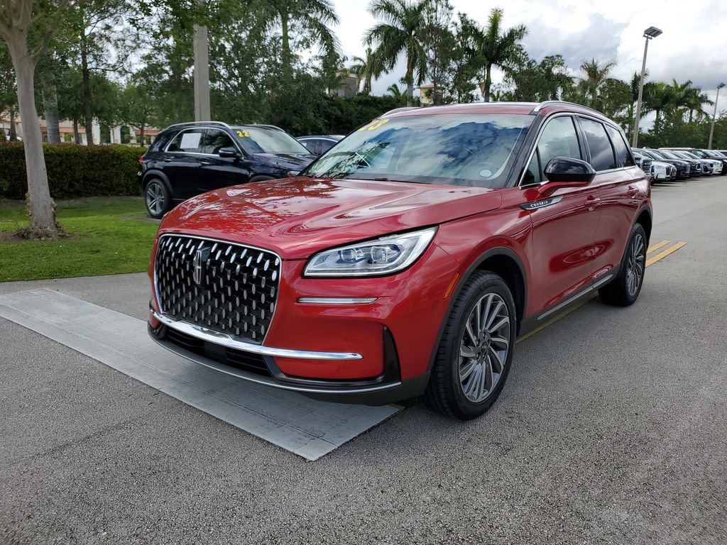 Used 2023 Lincoln Corsair Reserve image 2