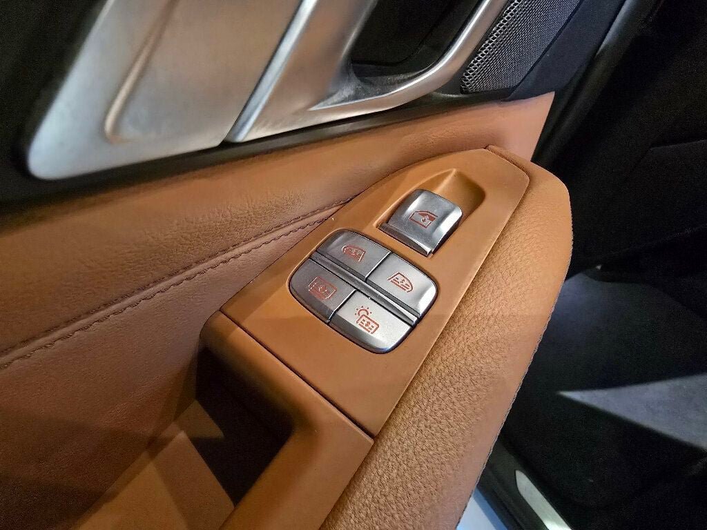 Used 2021 BMW X7 xDrive40i w/ Premium Package AWD/4WD image 25