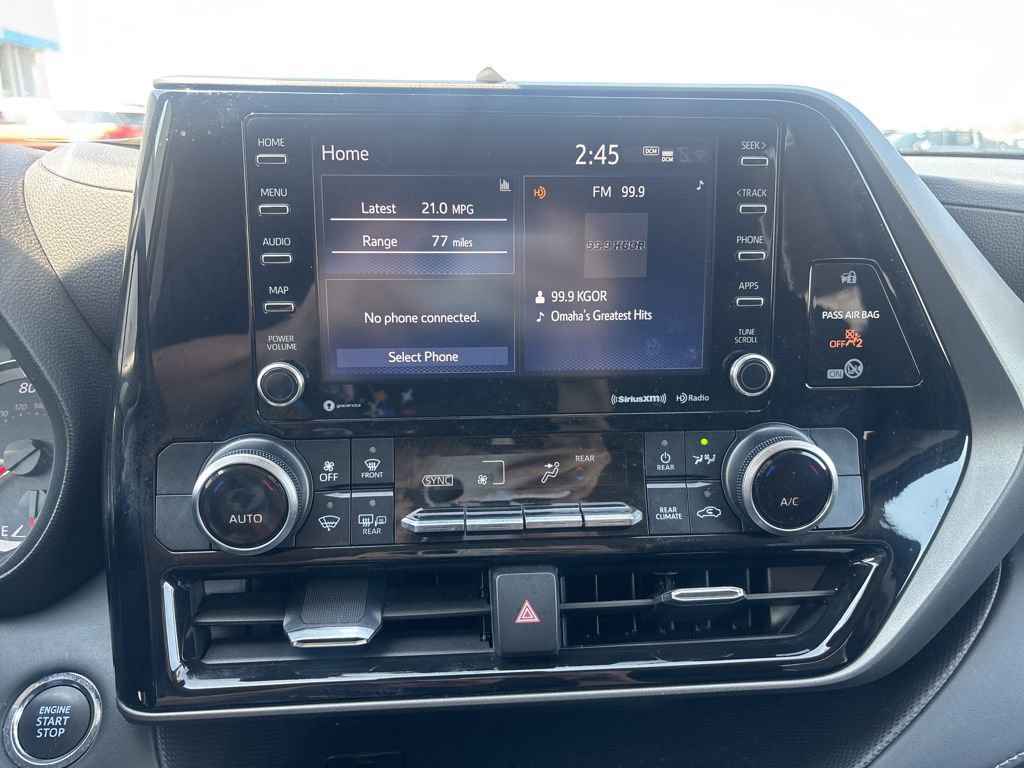 Used 2022 Toyota Highlander LE image 20